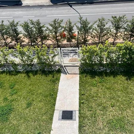 Peschiera Luxury House Пескьера-дель-Гарда