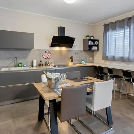Tatil Evi Peschiera Luxury House