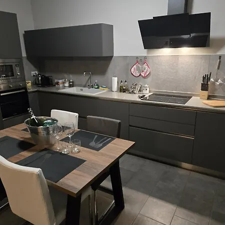 Peschiera Luxury House Tatil Evi *